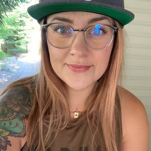 Meet your Posher, Danielle